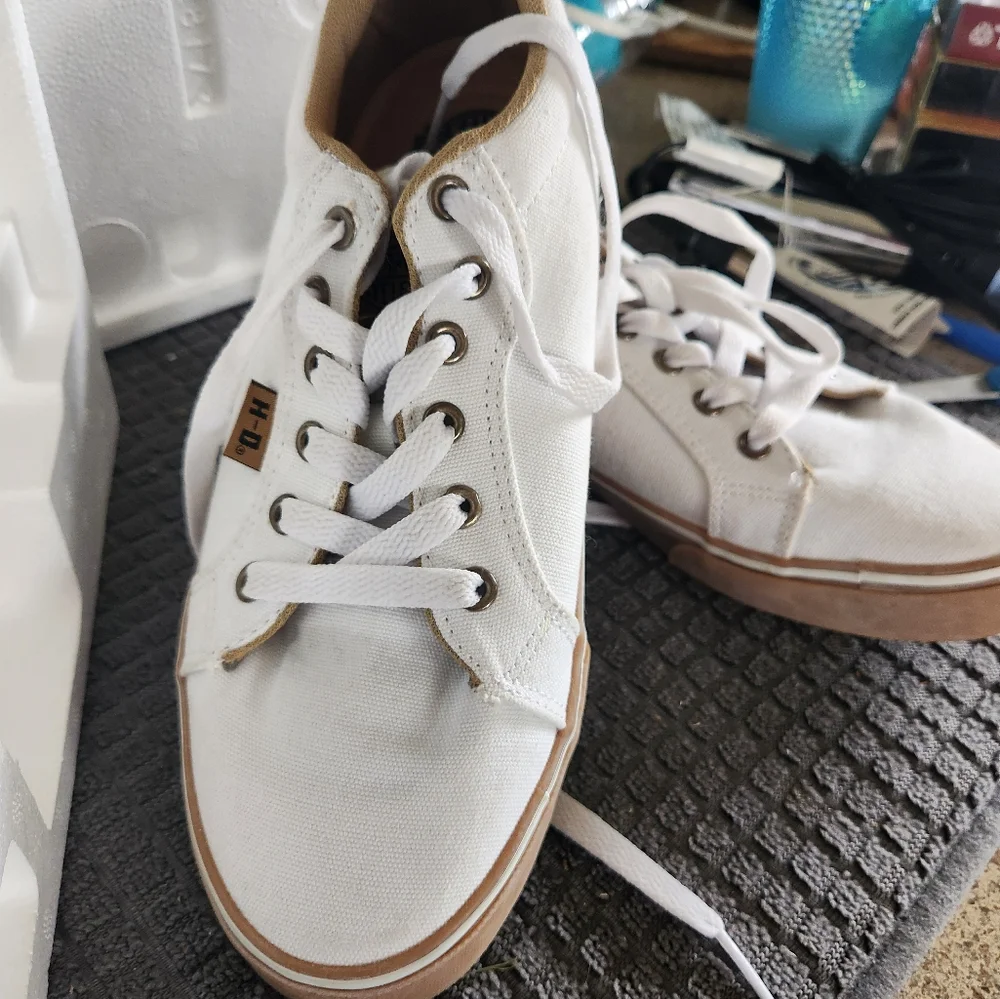 Harley Davidson White Canvas Sneakers with Tan Accents. Canvas Is Clean And Inta - Picture 3 of 12